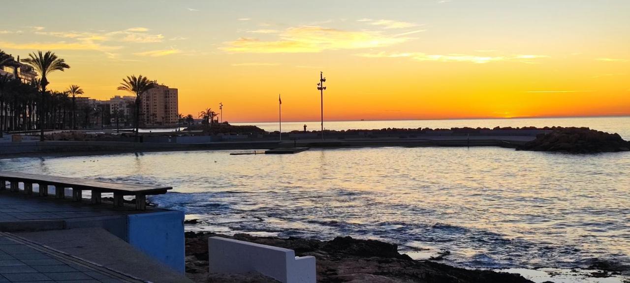 Beachside Apartment In Torrevieja Exteriér fotografie